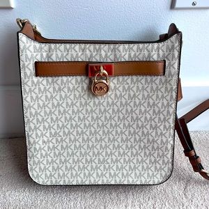 Michael kors bag, used,  but still in very good condition !